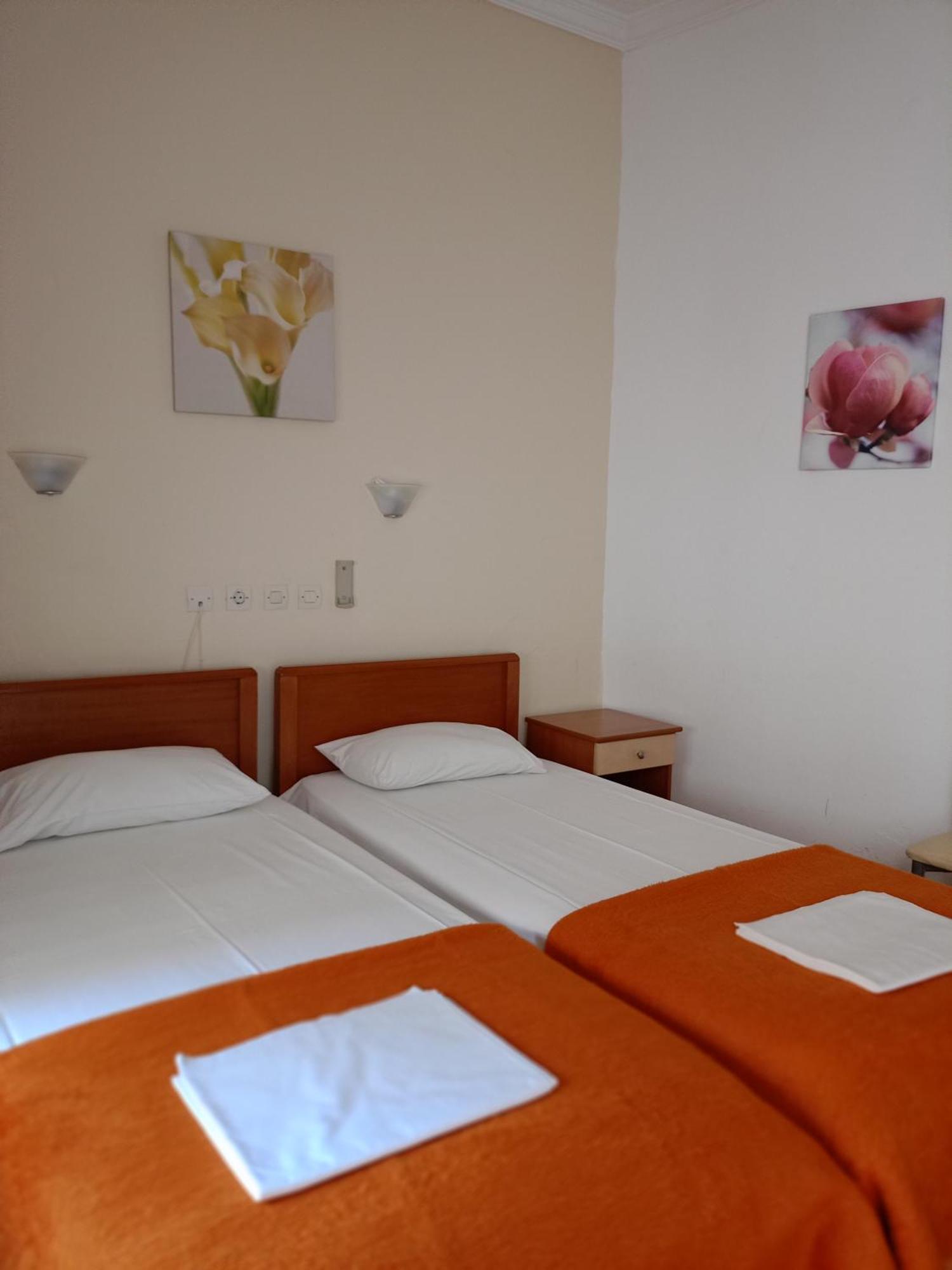 לאוטרה אדיפסאו Efstratios Hotel מראה חיצוני תמונה