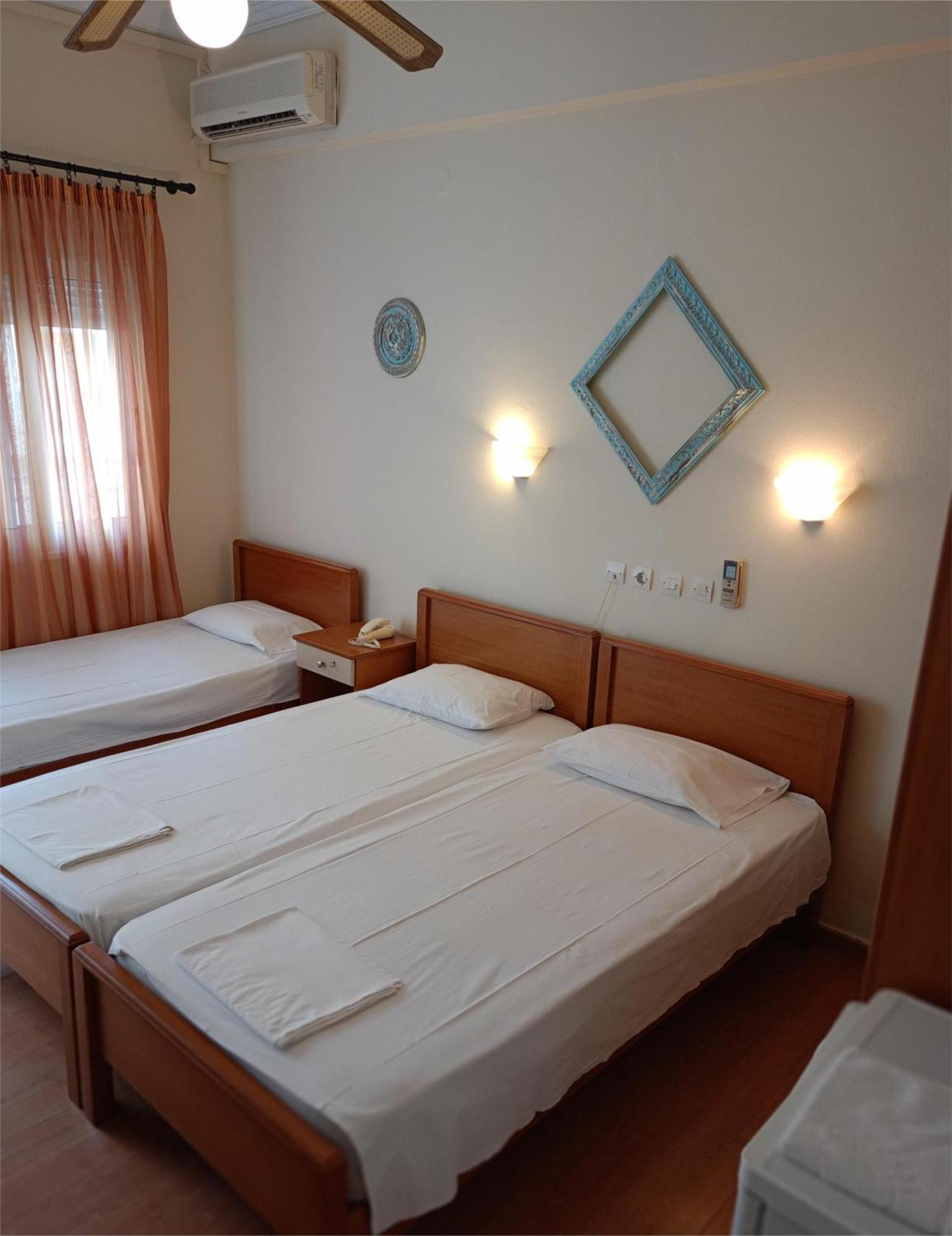 לאוטרה אדיפסאו Efstratios Hotel מראה חיצוני תמונה