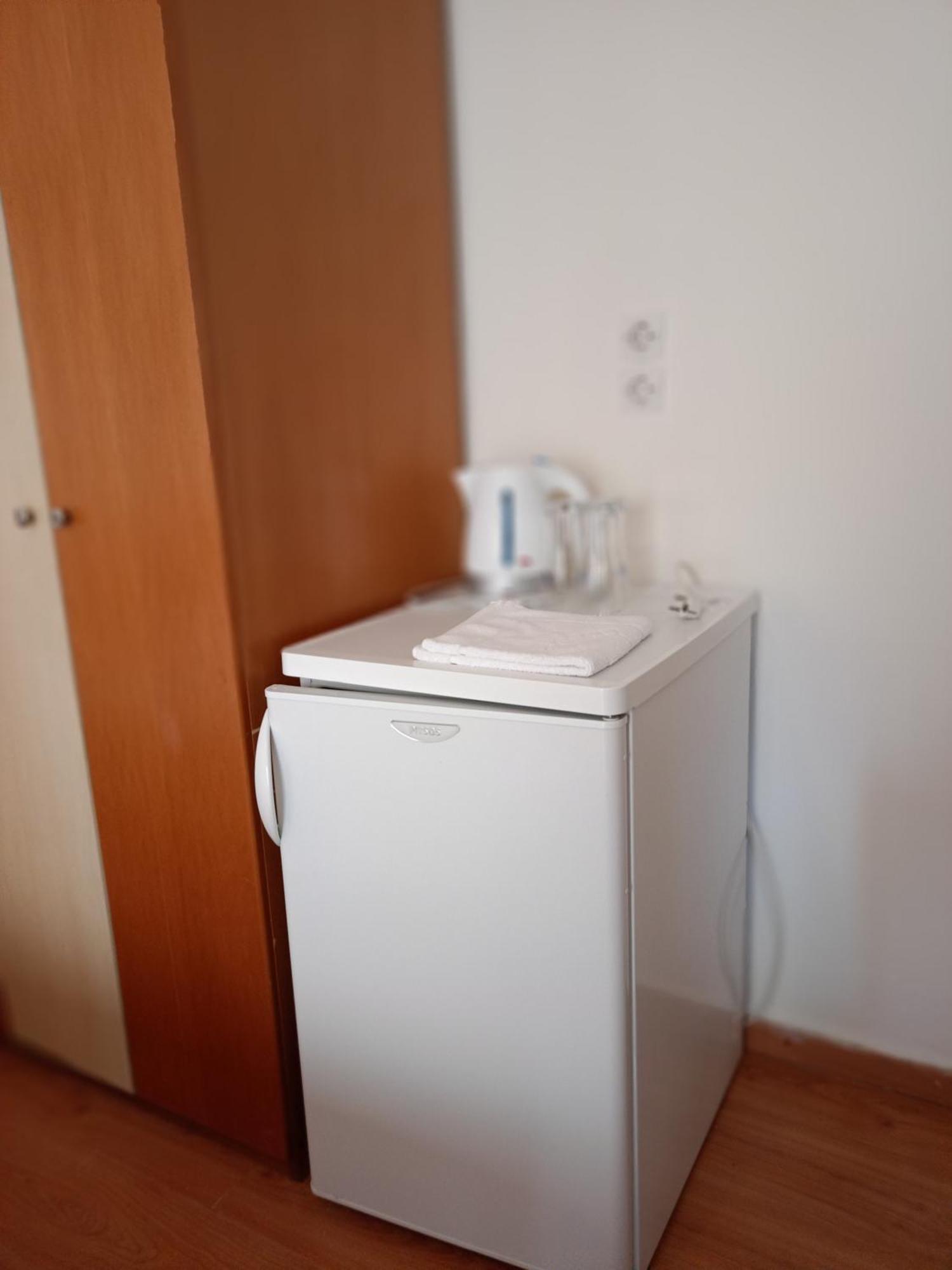 לאוטרה אדיפסאו Efstratios Hotel מראה חיצוני תמונה