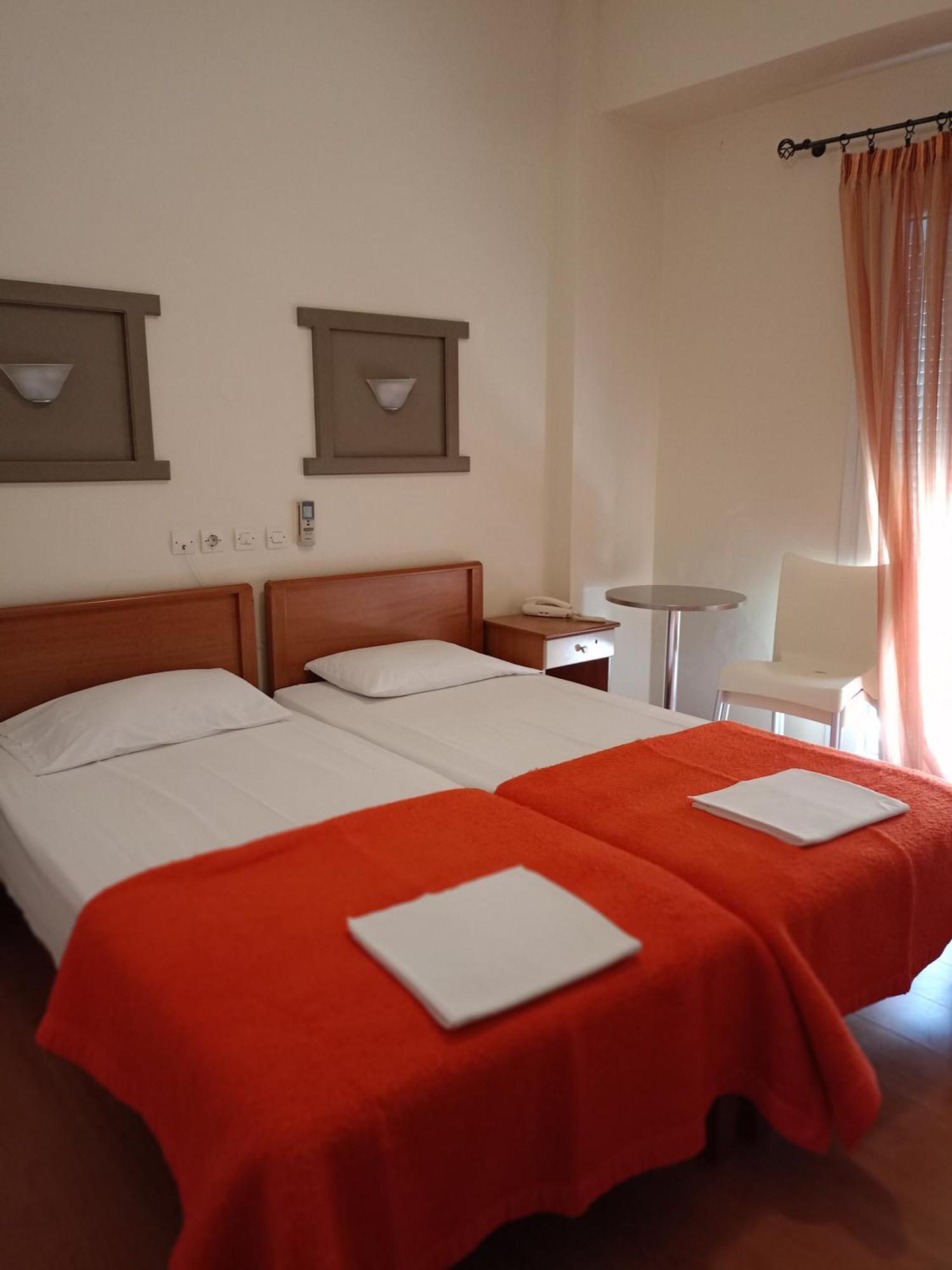 לאוטרה אדיפסאו Efstratios Hotel מראה חיצוני תמונה