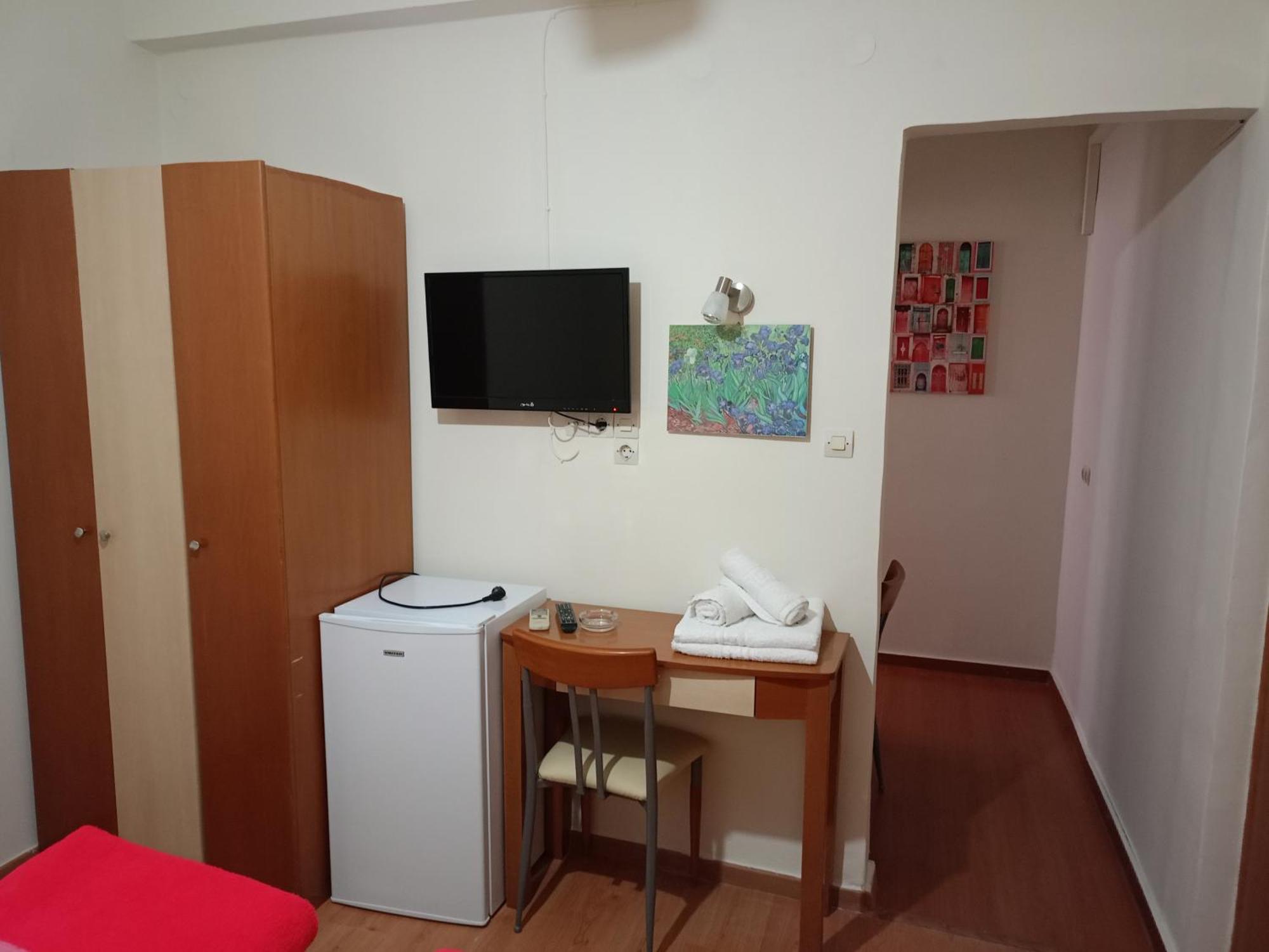 לאוטרה אדיפסאו Efstratios Hotel חדר תמונה