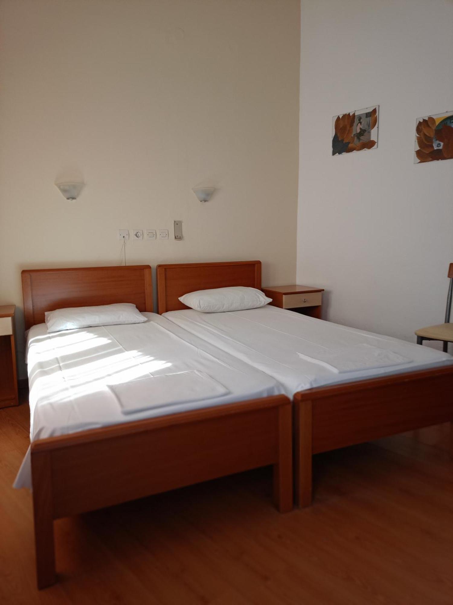 לאוטרה אדיפסאו Efstratios Hotel חדר תמונה