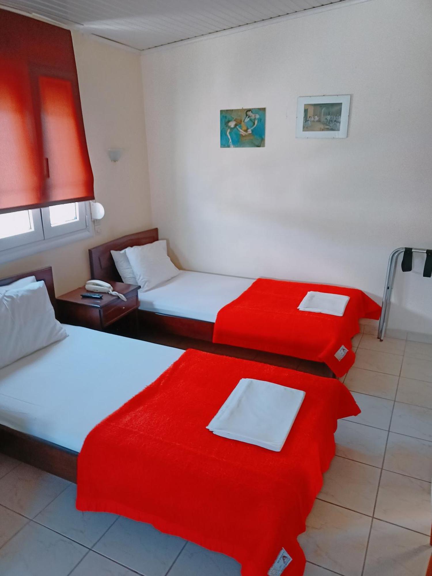 לאוטרה אדיפסאו Efstratios Hotel חדר תמונה